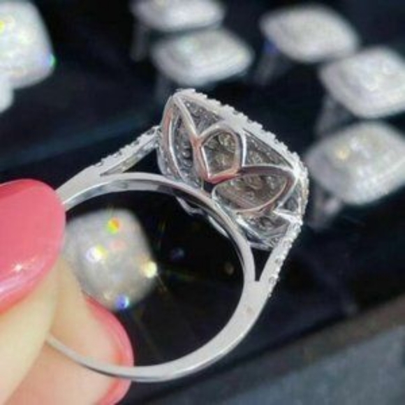 925 Sterling Silver White Sapphire Diamond Ring - Picture 8 of 12